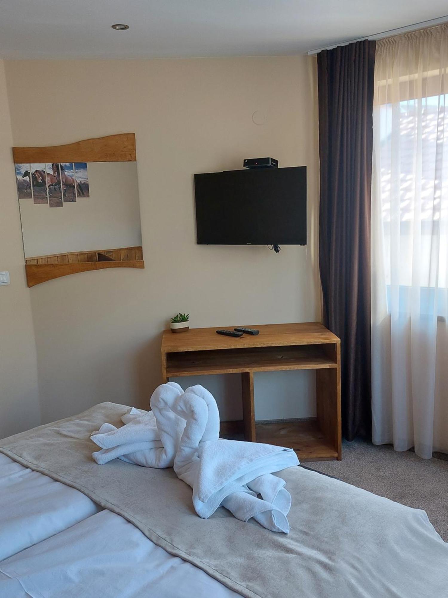 Kesta Za Gosti Byaloto Konche Hotel Beli Iskar Room photo